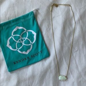 Kendra Scott Isla Necklace in White Kyocera Opal